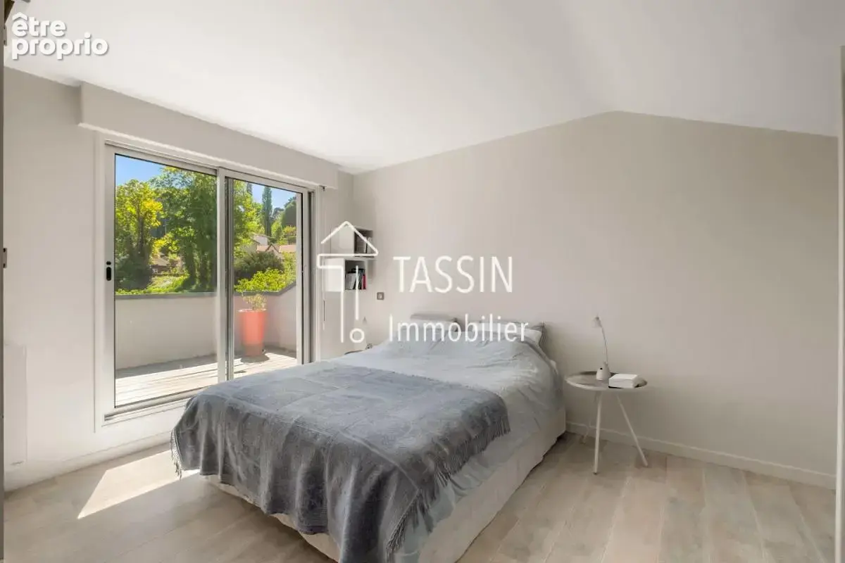 Tassin - Maison rénovée, au calme avec piscine - photo 6