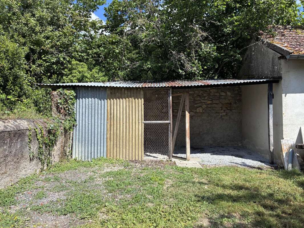 Maison à LA TRIMOUILLE