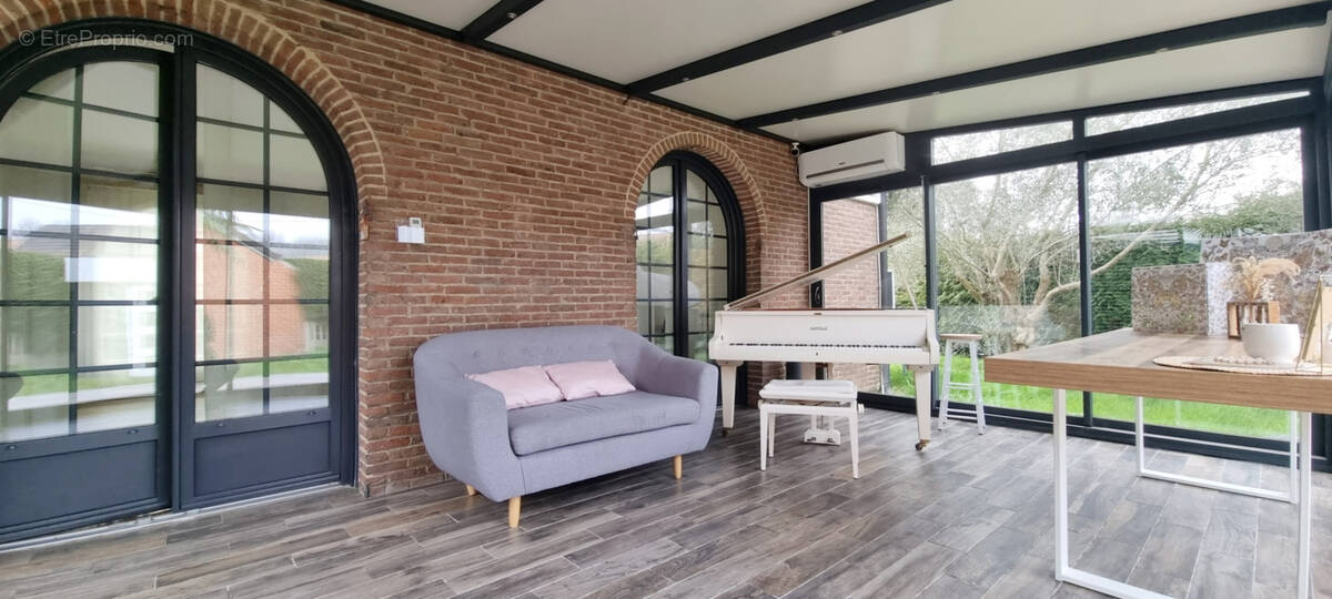 Maison à BRUAY-LA-BUISSIERE