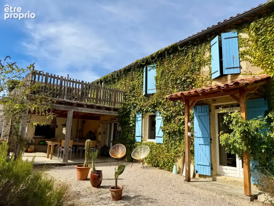 Maison à VIC-FEZENSAC