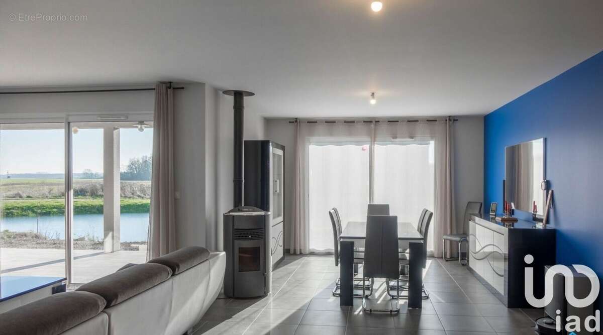 Photo 3 - Maison à SAINT-DENIS-DE-L'HOTEL