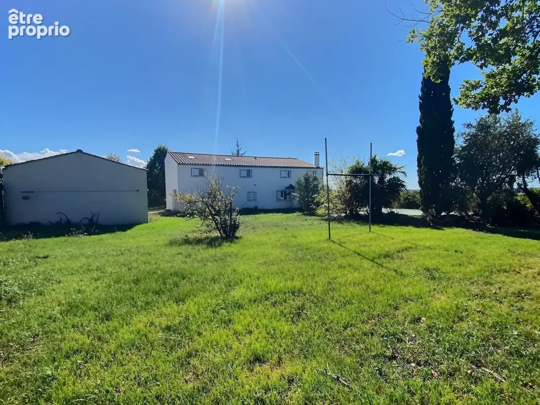 Maison familiale 4 chambres avec piscine sur 2 200 m2 de terrain - photo 17