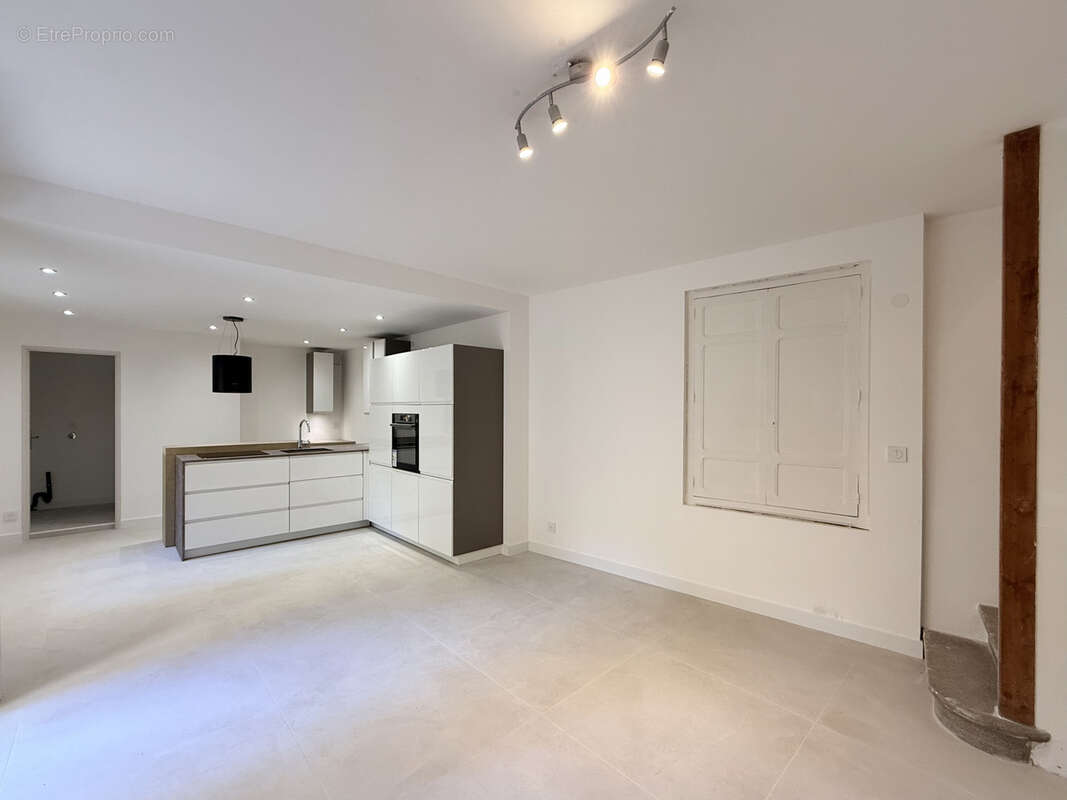 Maison à VILLENEUVE-LES-BEZIERS