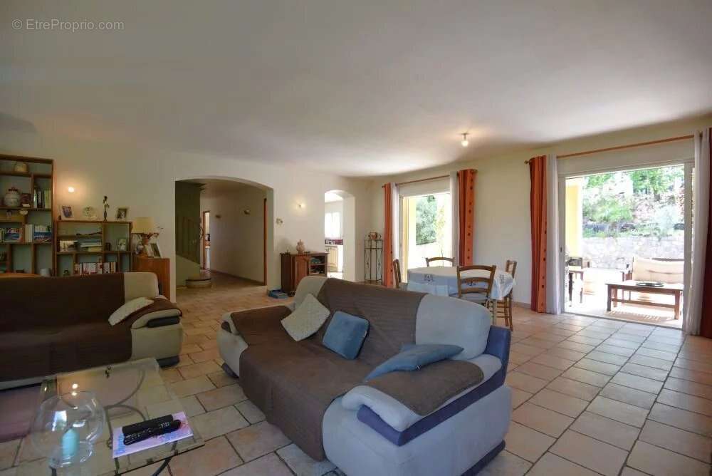 Maison à FAYENCE