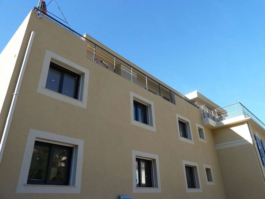 Immeuble - Appartement à NICE