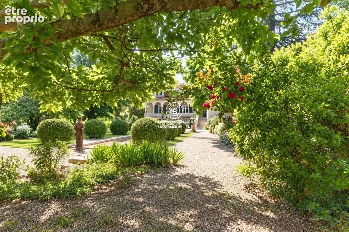Maison de maitre d'exception au coeur de la ville - photo 7