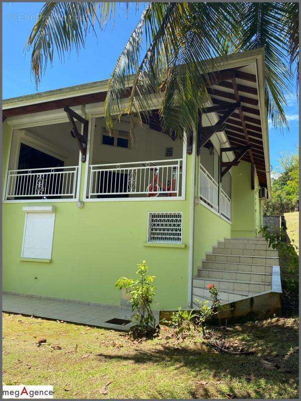 Maison à PETIT-BOURG