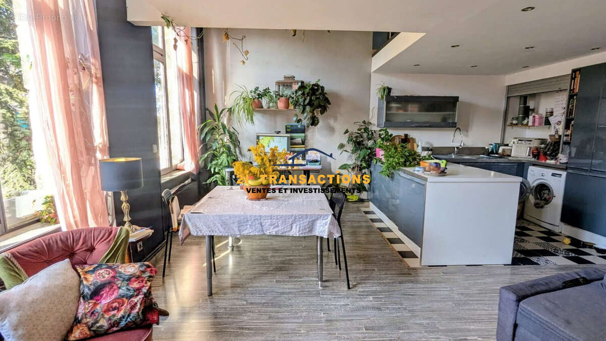 Appartement à SAINT-ETIENNE