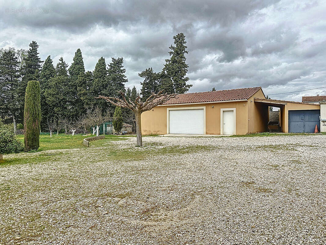 Maison à SORGUES