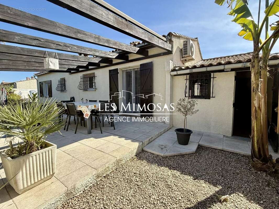 Maison 4 P avec grand GARAGE – LE MUY - photo 12