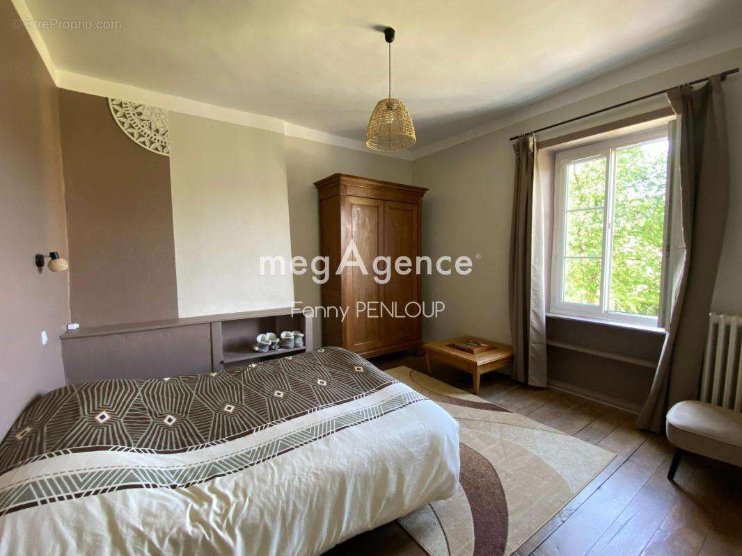 Maison à PERRIERS-EN-BEAUFICEL