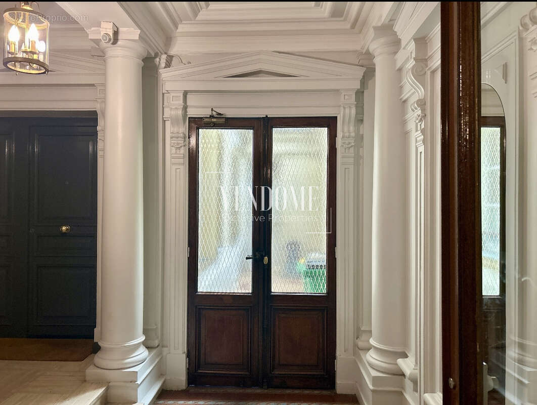 Appartement à PARIS-7E