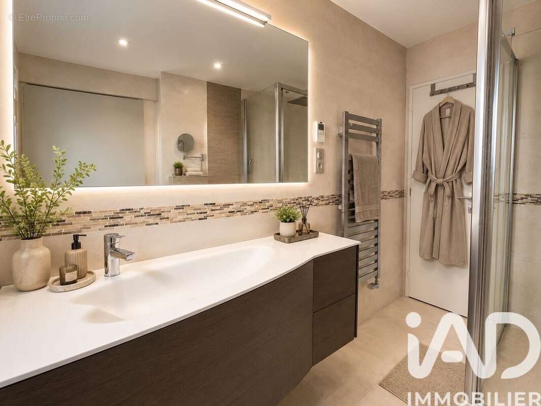 Appartement 79 m² à Saint-Maur-Des-Fosses  - photo 8