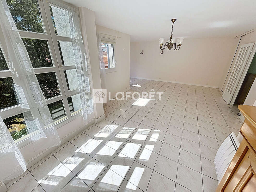 Appartement à VILLEJUIF