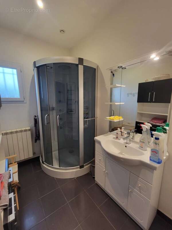 Maison à SAINT-PARIZE-LE-CHATEL