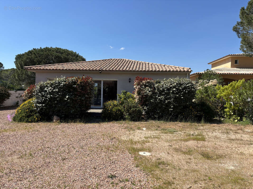 Villa 3 pièces avec piscine sur la route des plages - photo 26