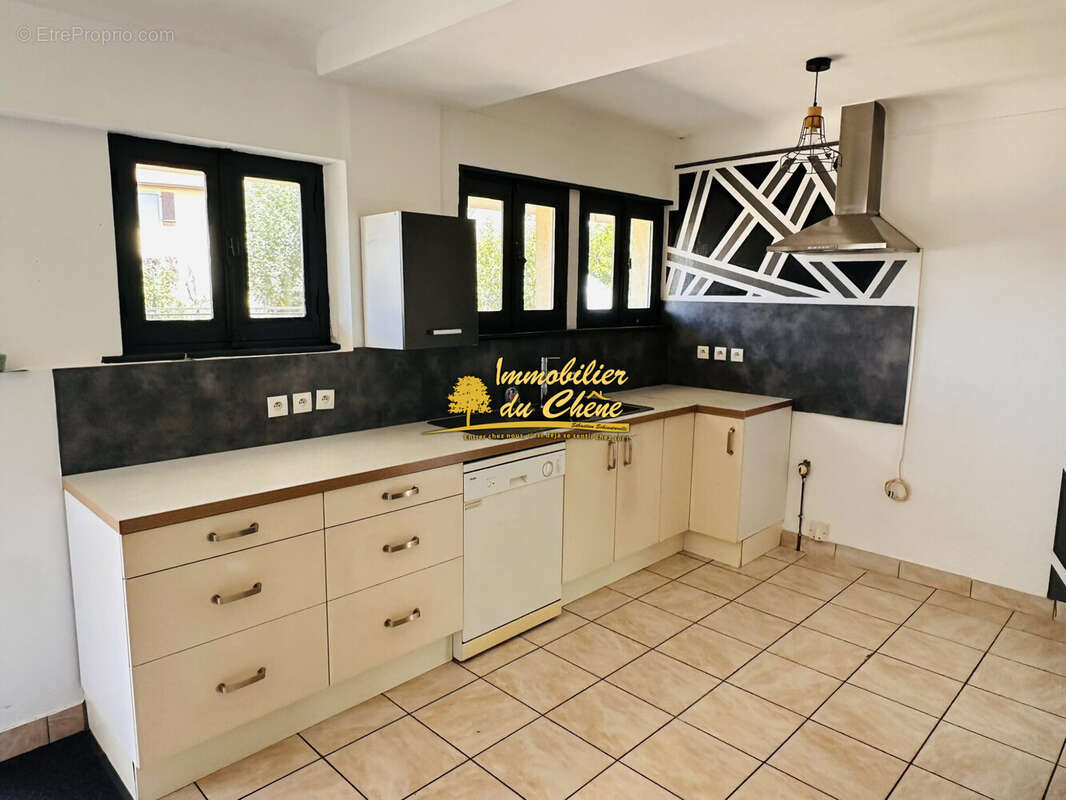 Maison 72 m² à Saint-Sauveur  - photo 5