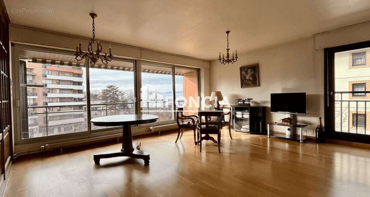 Appartement à THONON-LES-BAINS