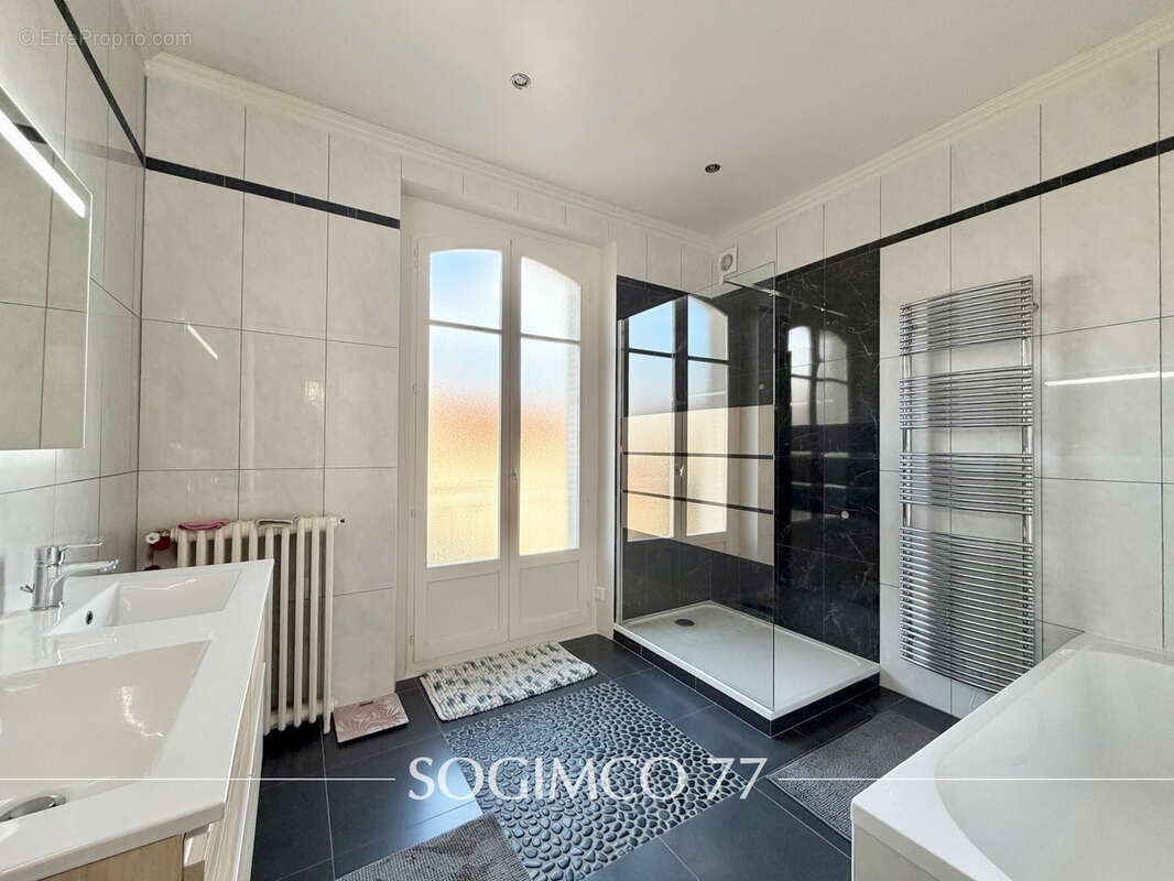 Maison à LAGNY-SUR-MARNE