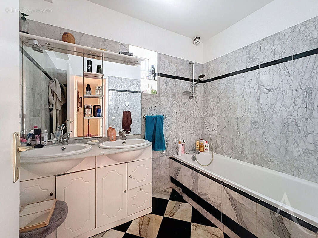 Maison à ROSNY-SUR-SEINE