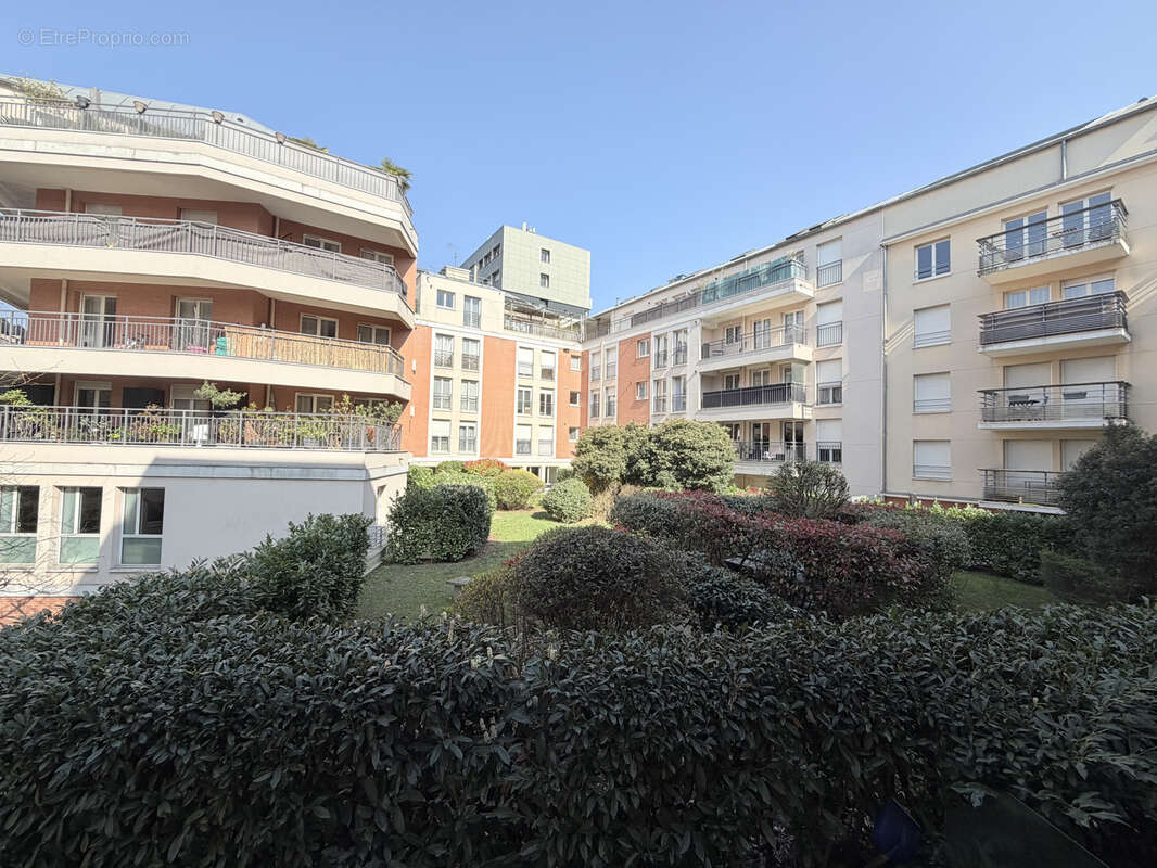 Appartement à SURESNES
