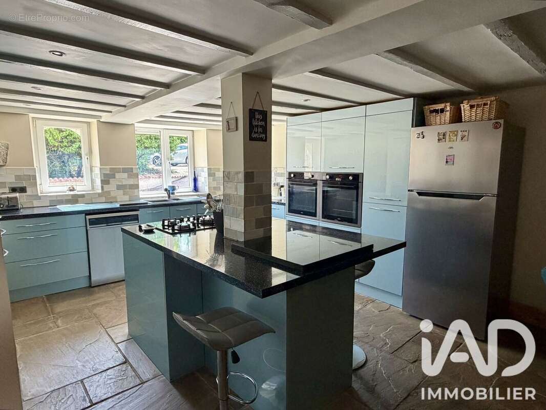 Maison 176 m² à Le Busseau  - photo 4