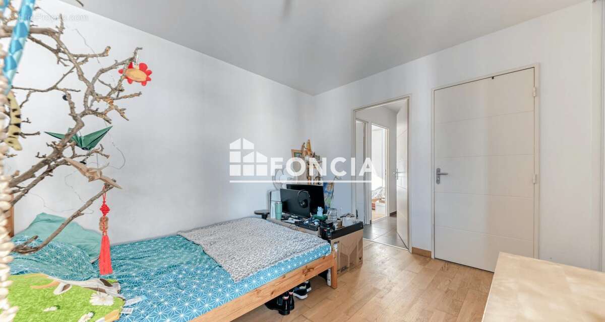 Appartement 88 m² à Villeurbanne  - photo 9