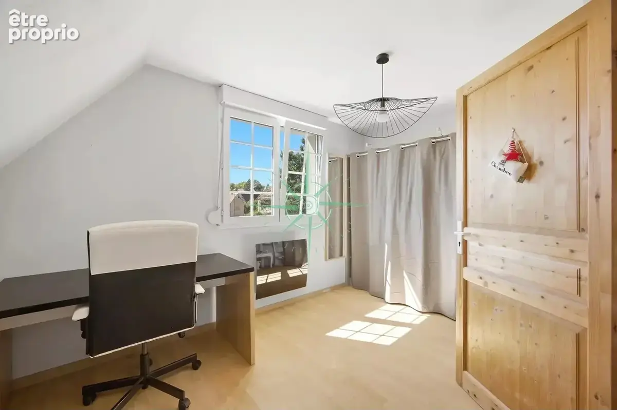 Propriété familiale de 185 m2 avec piscine, sans vis-à-vis. - photo 12