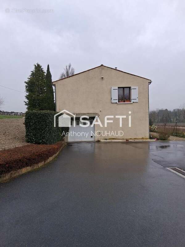 Maison 170 m² à Arthenac  - photo 4