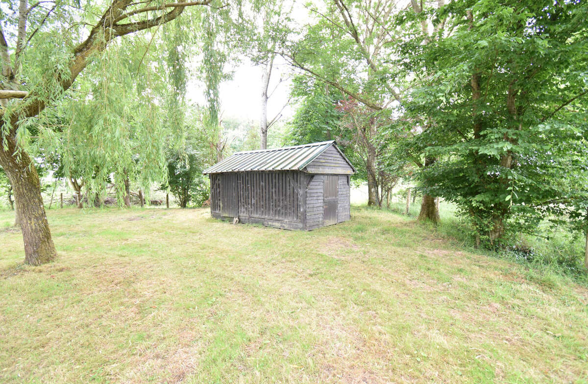 Terrain à MEREGLISE