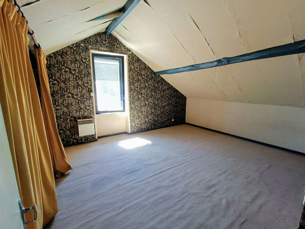 Maison à SAINT-ASTIER