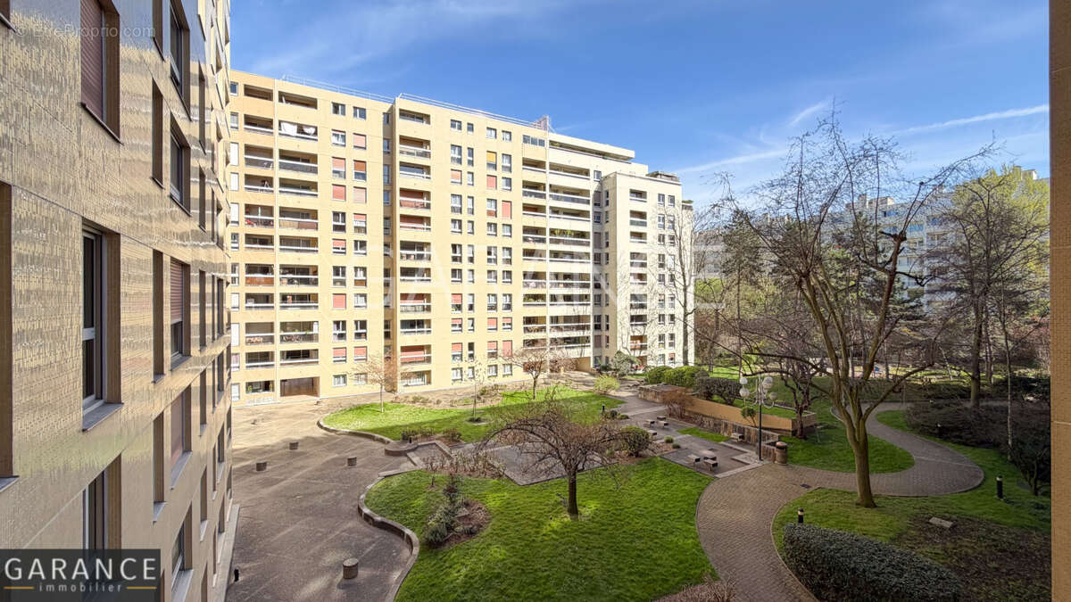 Appartement à PARIS-12E