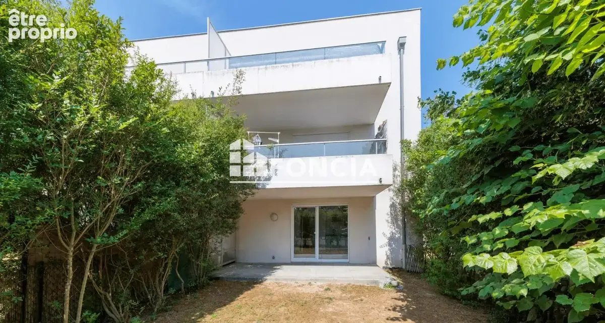 Appartement 3 pièces en rez-de-jardin avec terrasse, jardin, garage, cave et parking - photo 2