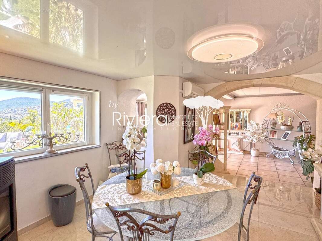 Maison à LA CROIX-VALMER