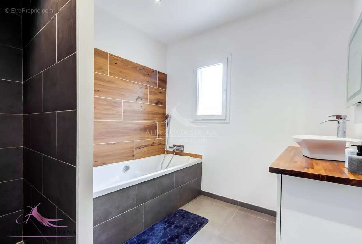 Maison à PRUNELLI-DI-FIUMORBO