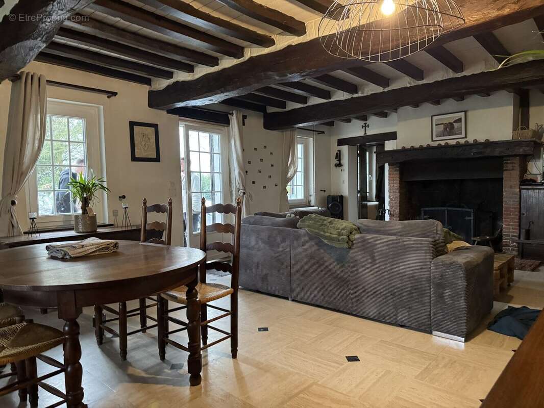 Maison à SAINT-LEONARD