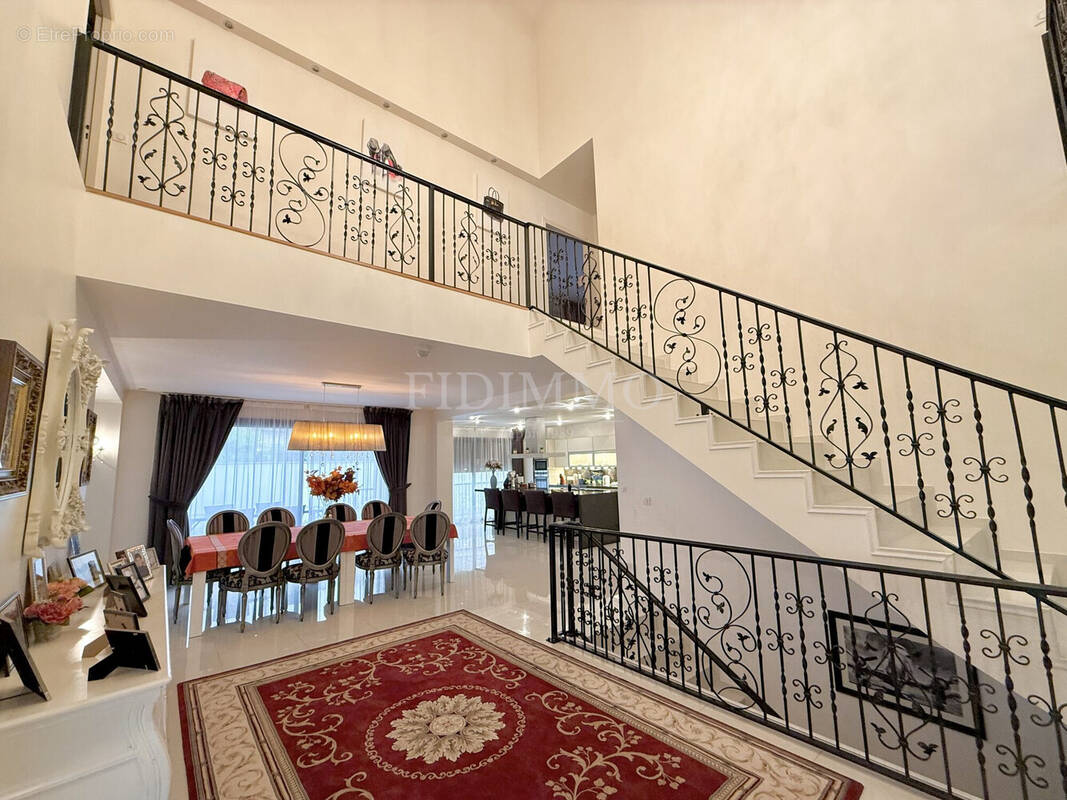 Maison à CHENNEVIERES-SUR-MARNE