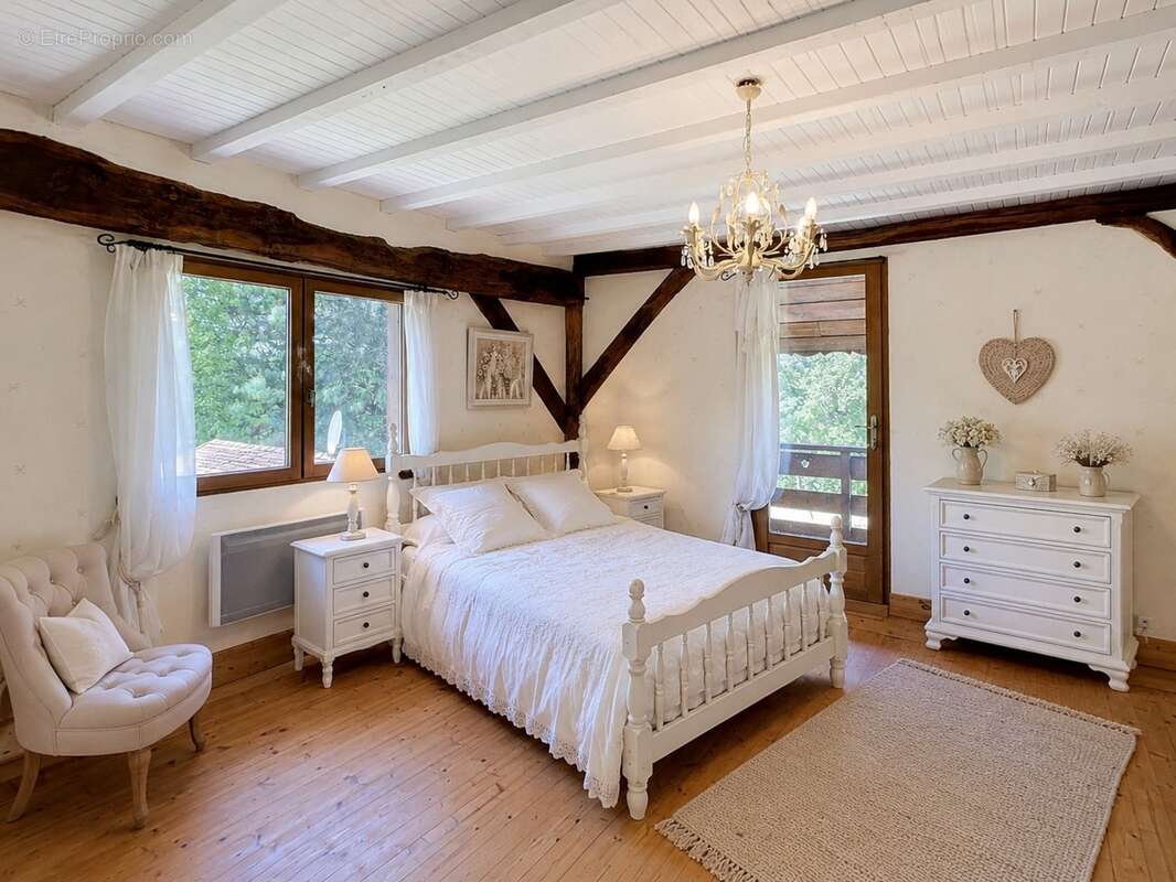 Maison à vendre 232 m² habitable LEPIN LE LAC (73) - photo 13