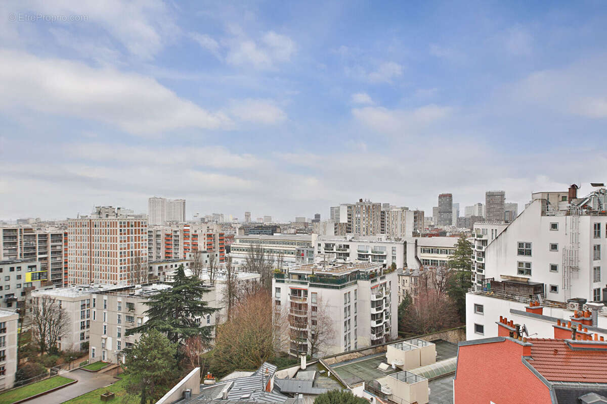 Appartement à PARIS-14E