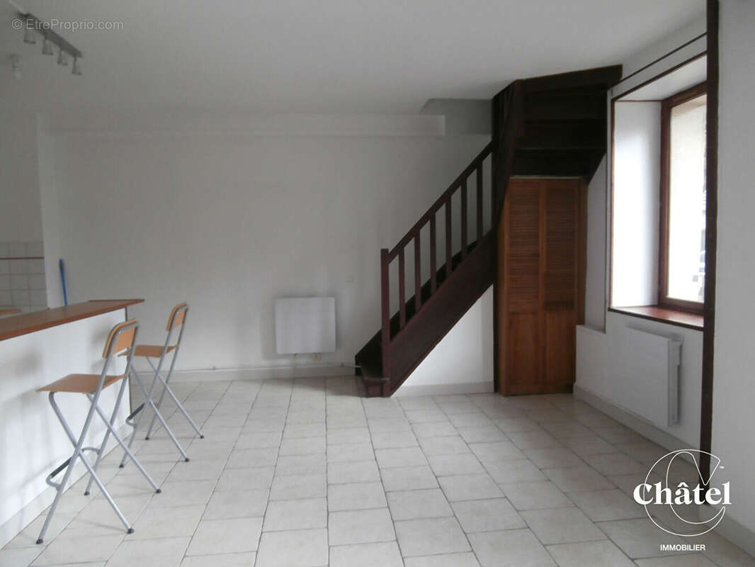 Appartement à LA CHAPELLE-EN-SERVAL