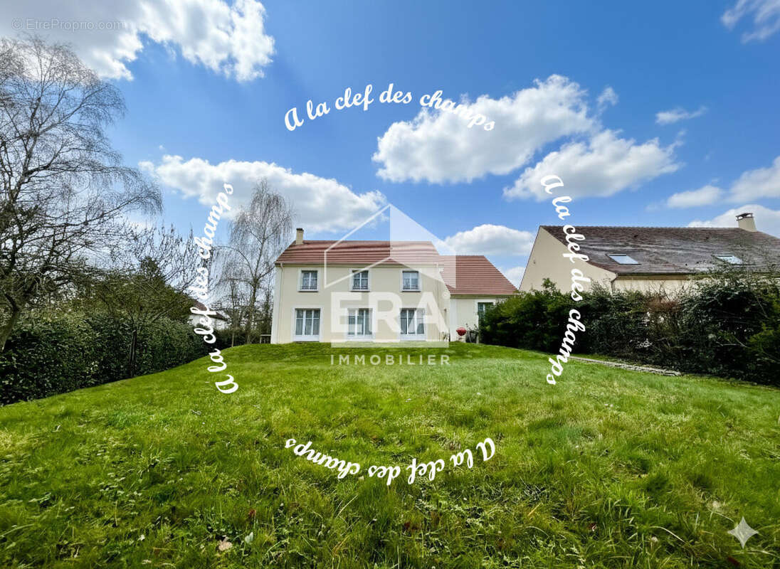 Maison à LES MOLIERES