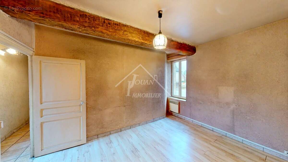Maison à AGONGES