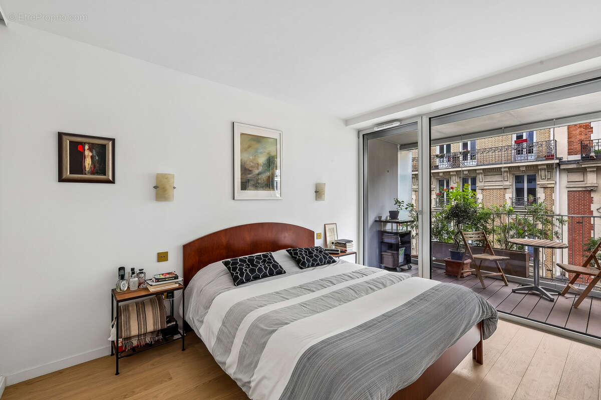Appartement à PARIS-18E