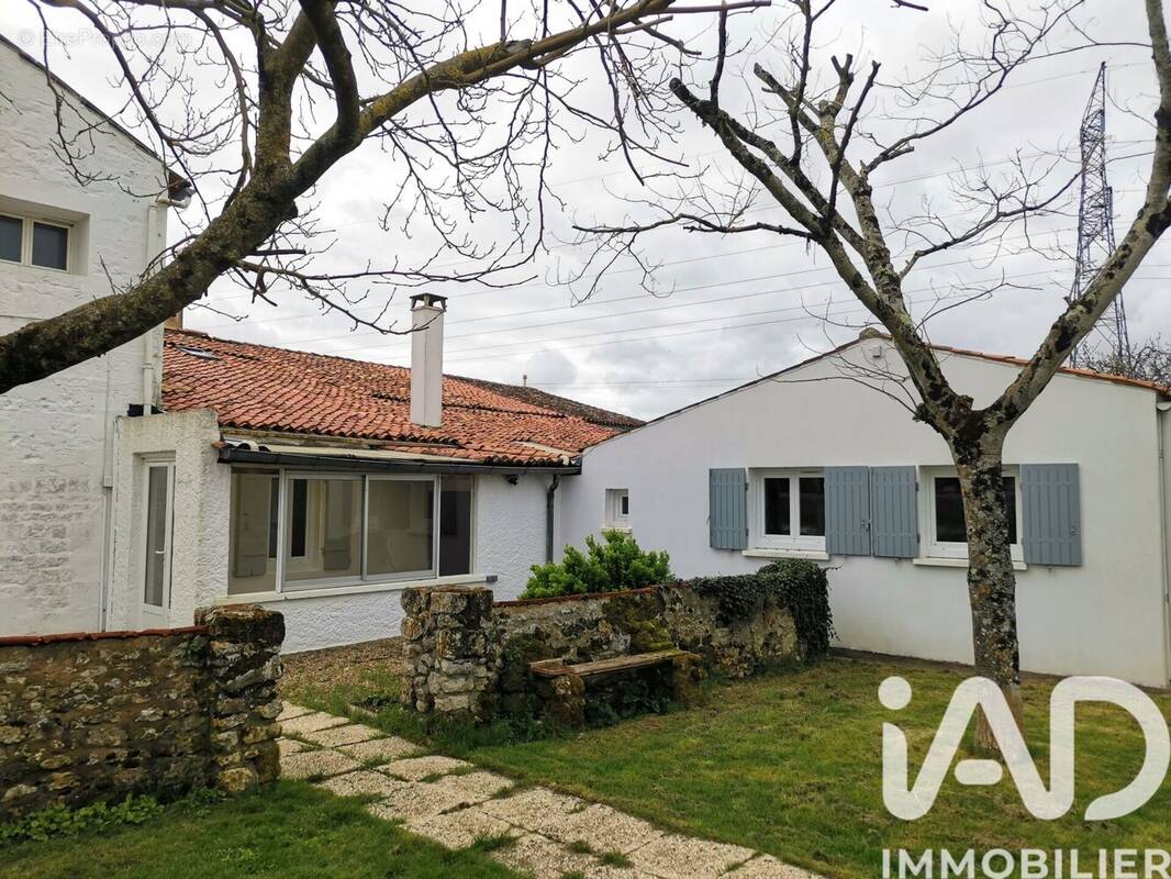 Photo 1 - Maison à LES GONDS