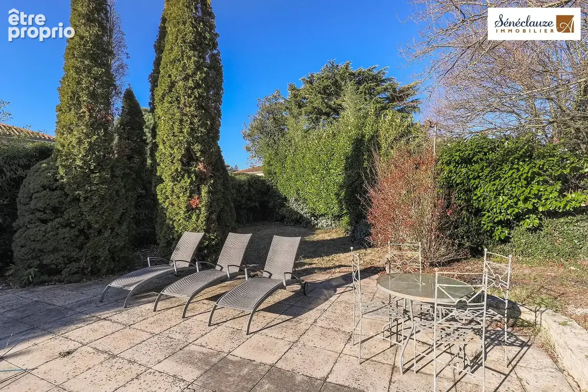 Maison familiale de 180 m² avec piscine et jardin arboré - photo 7