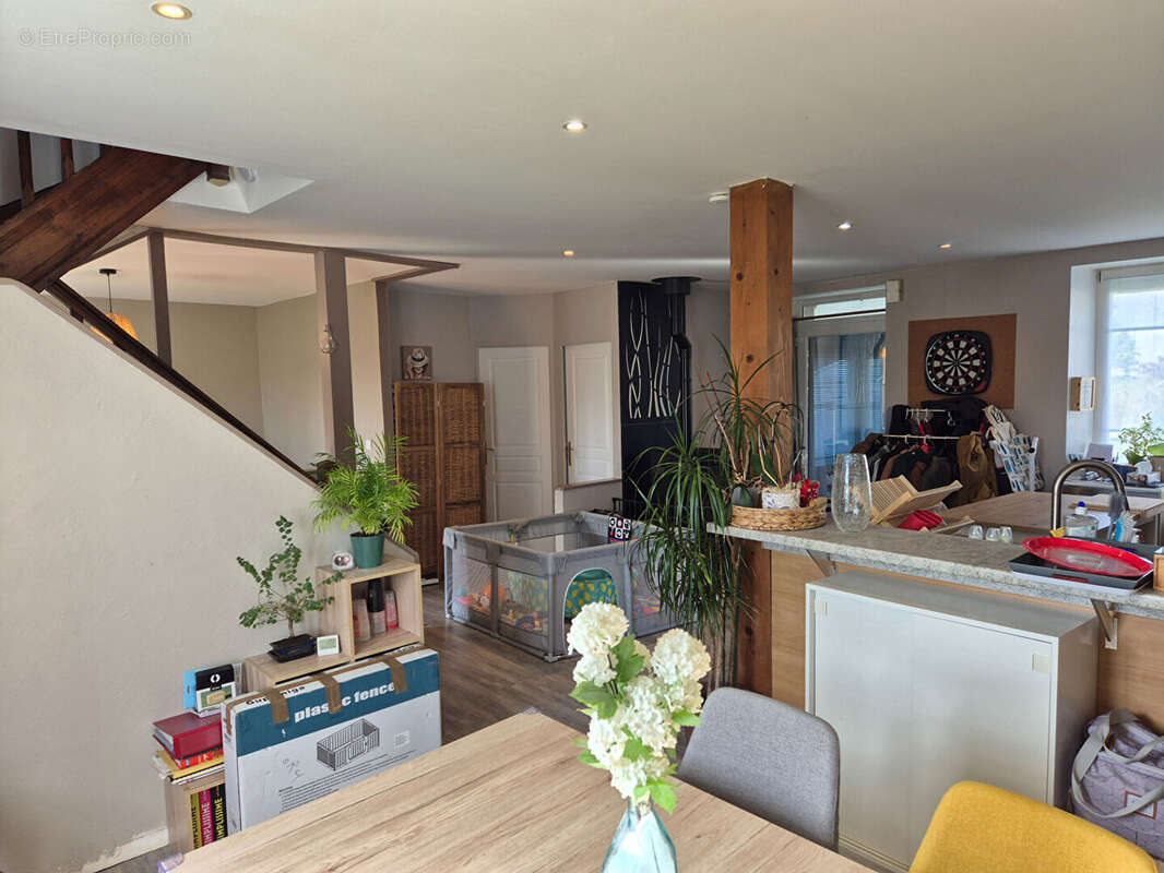 GUIMILIAU - En exclusivité ! Maison familiale au centre bourg - photo 2