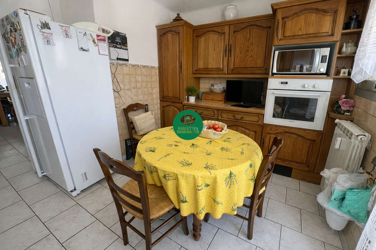 Appartement à SIX-FOURS-LES-PLAGES