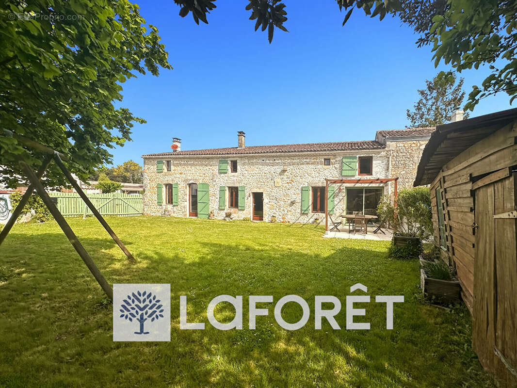 Maison à COZES