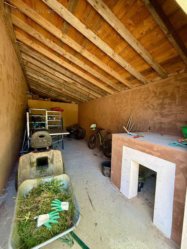 Maison à CRUZILLES-LES-MEPILLAT