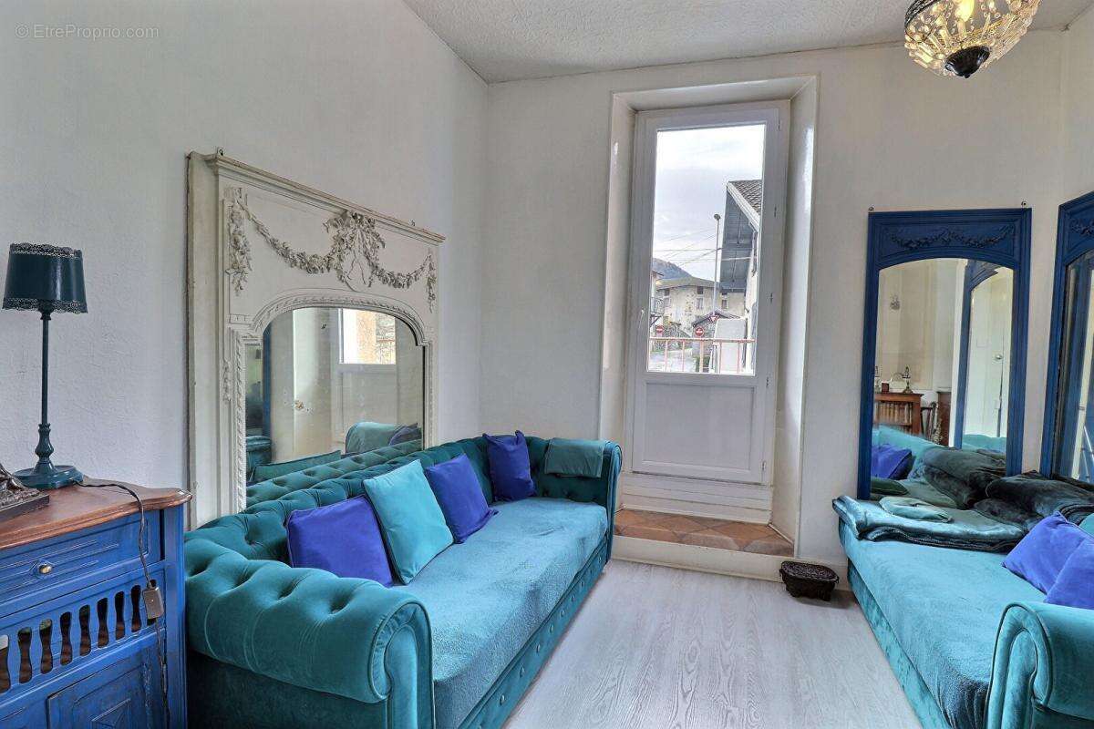 Maison à LA ROCHETTE